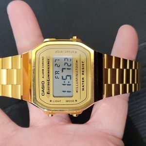 COPY - Casio Retro Watch like new Vintage gold